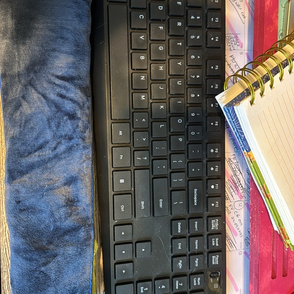 Yogibo Wrist Wiz Aromatherapy Keyboard Support - Picture 4 of 5